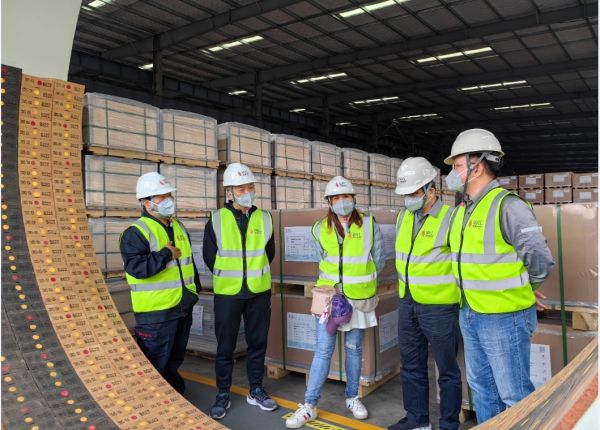 臺(tái)灣水泥股份有限公司總部領(lǐng)導(dǎo)訪問奧鞍耐火</a>